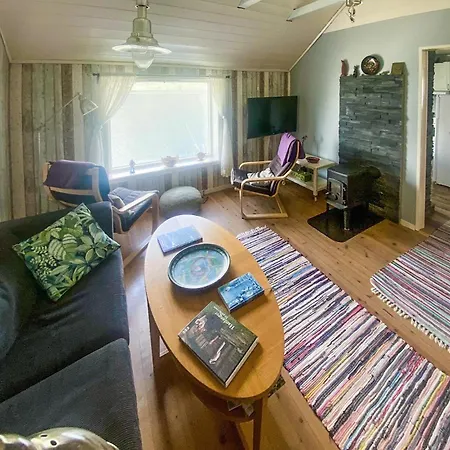 Gorgeous Home In Hovland With Wifi Espe