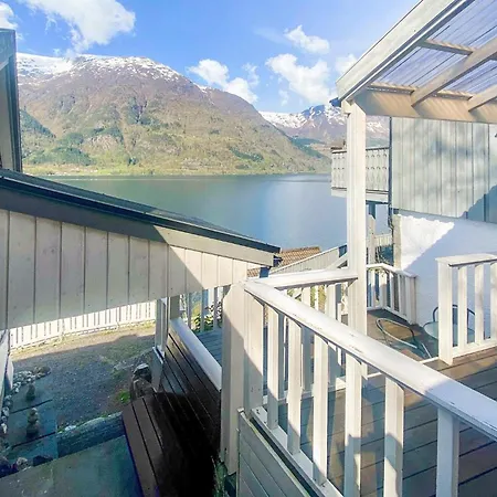 Gorgeous Home In Hovland With Wifi *